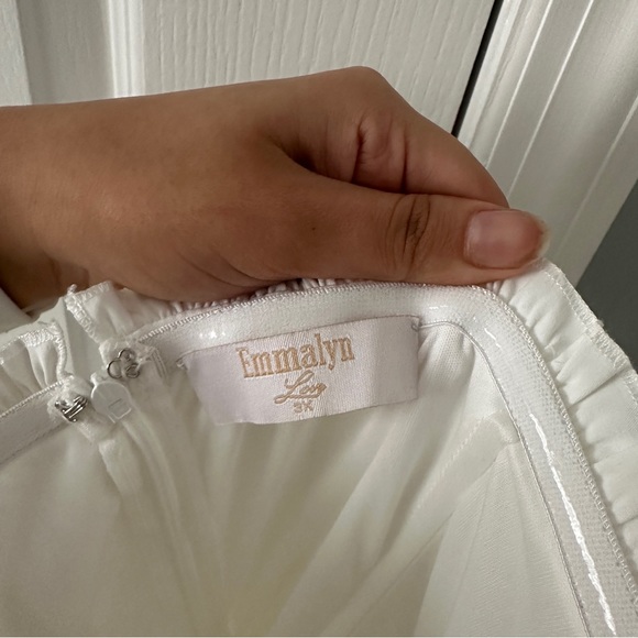 EMMALYN - WHITE SATIN CORSET STRAPLESS DRESS - Picture 8 of 8